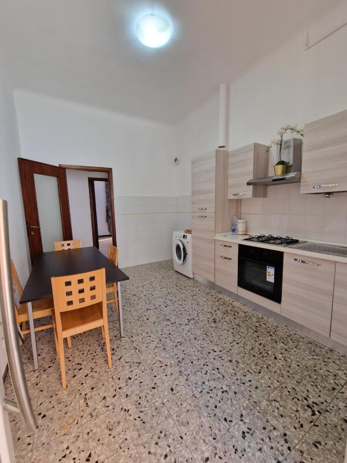 La Casa Della Stazione Apartment La Spezia Bagian luar foto