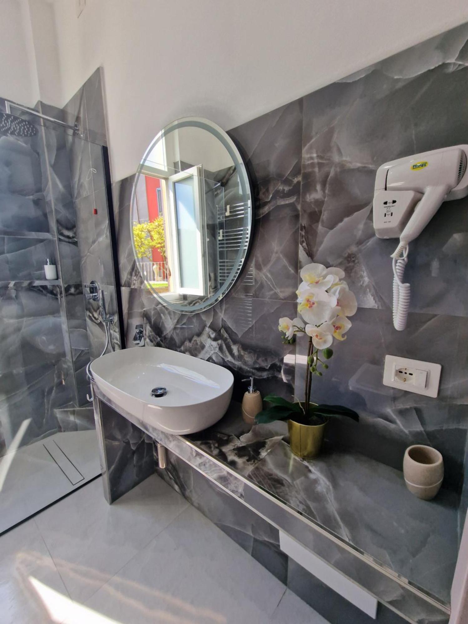 La Casa Della Stazione Apartment La Spezia Bagian luar foto
